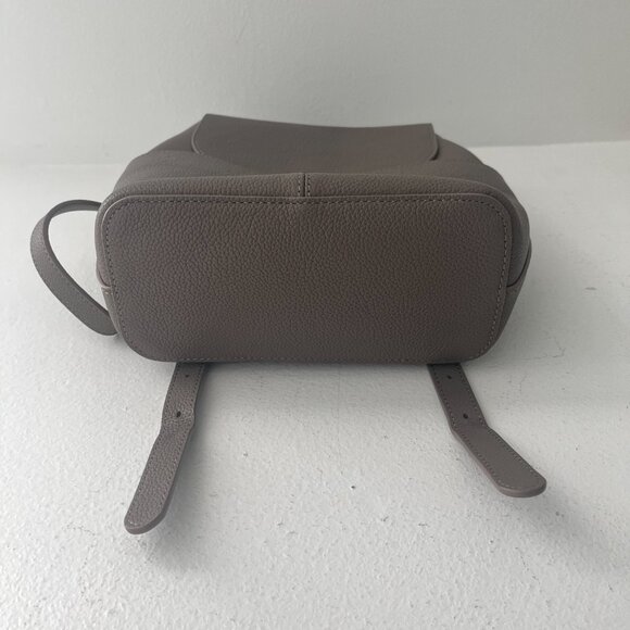 Used Quince Italian Leather Small Backpack Color Mink, Taupe Leather Backpack - Picture 4 of 15